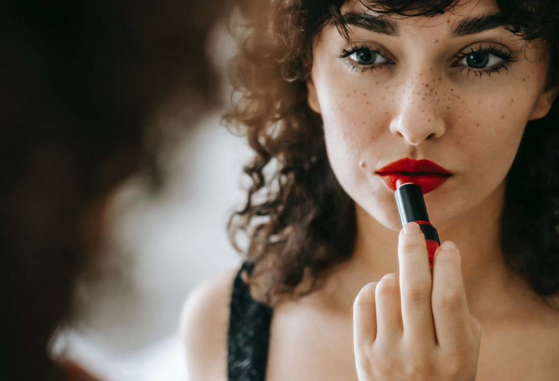Reasons Why Women Wear Lipstick